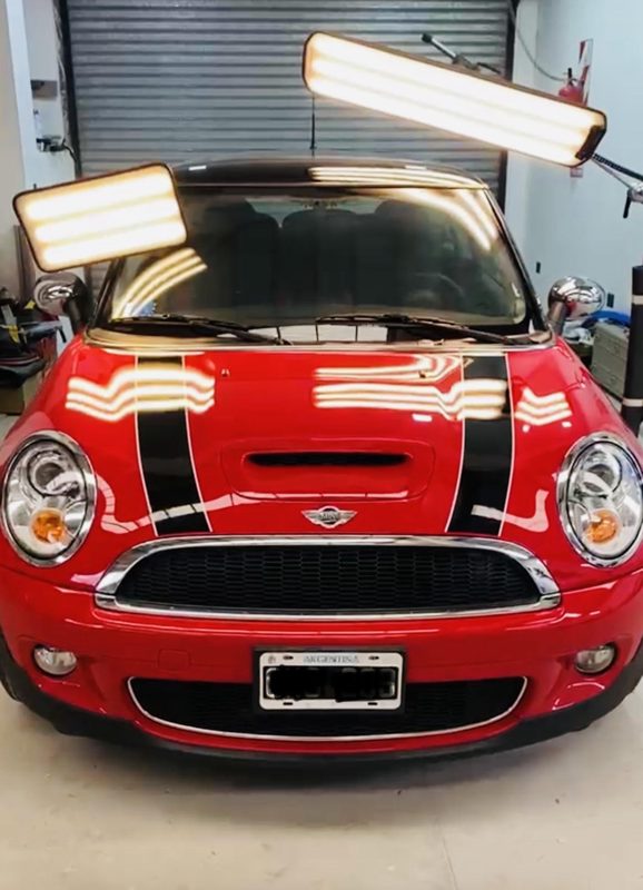 Mini rojo con luz de línea